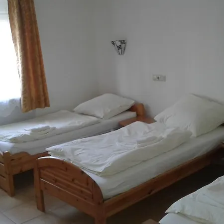 Wanderlust Hostel Floersheim am Main